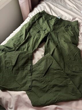 NWT!! Aritzia Army Green Utility Cargo Pants